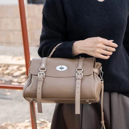 Luxury Brand Genuine Cow Leather Hand Bag Ladies Large Capacity Crossbody Bag Female Elegant Soft Motorcycle Bag Accessories